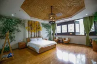 Langqiao Theme Hotel