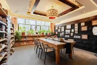 Padma Chumig Garden Hotel
