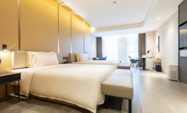 Atour Hotel (Wuhan Donghu Yuejiazui)