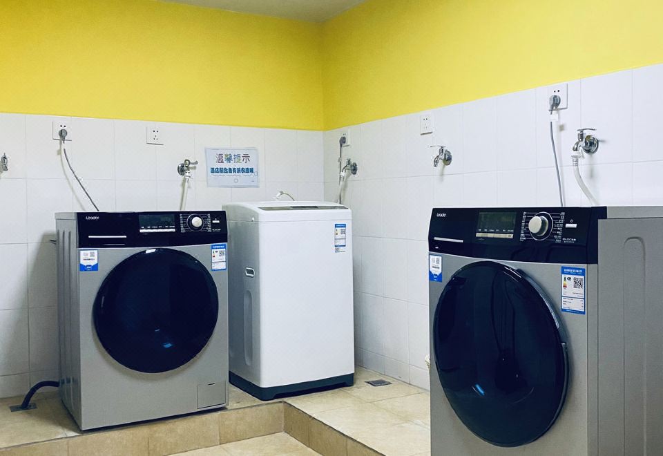 3. 레인보우 호텔 ..