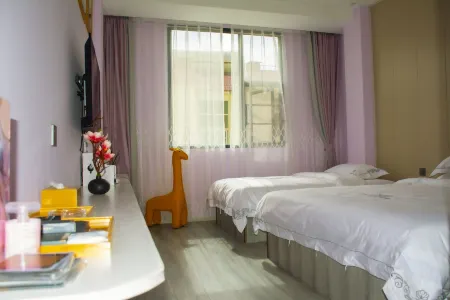 Huaxi B&B Hotel Отели рядом с достопримечательностью «Xianghe Square»