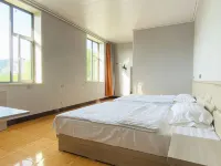 Jinyuelou Homestay