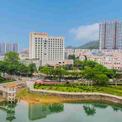 陽春東湖國際大酒店 Hotel Exterior