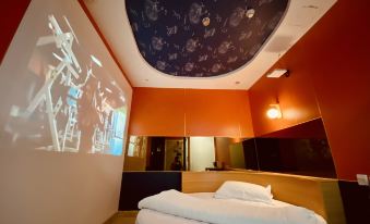 Shangyijia Themed Hostel