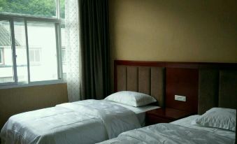 Chaotian Zengjia Yongxing Hotel