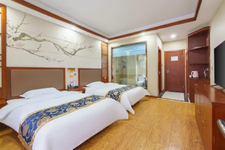 Wuzhong Dongsheng Hotel Отели рядом с достопримечательностью «Siliangqizi Qubbah»