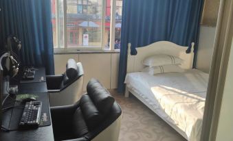 Huoqiu Longwang Palace Business Hotel