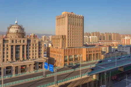 Huachen Lvyue Hotel Отели рядом с достопримечательностью «Inner Mongolia University Gym Teaching Part»