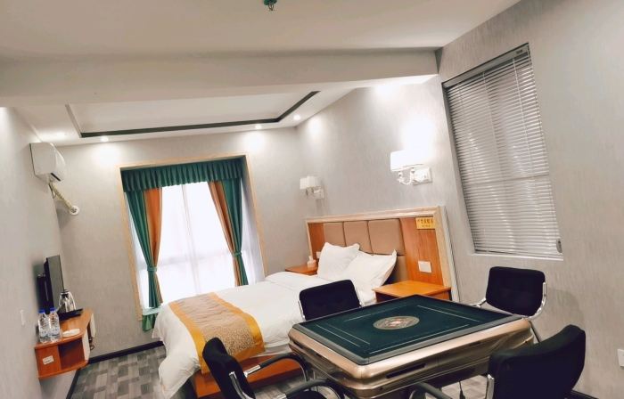 Longli Leqi Hotel