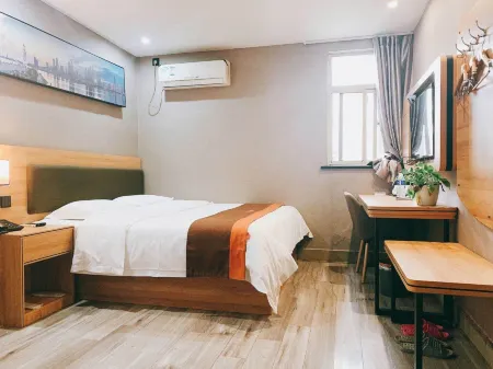 Chengzi Hotel (Gao'an Pengtai Department Store) Отели рядом с достопримечательностью «Gao'an Museum»