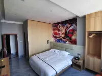 Zhiya Fashion Travel Rental