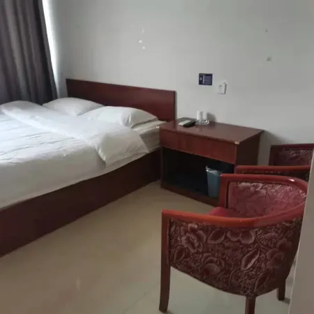 Tianyi Hotel (Zhongxing Street Shop)