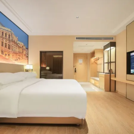 Vienna Hotel (Rongjian Building, He County, Ma on Shan)