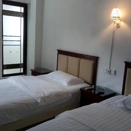 Hefeng Yitong Hotel
