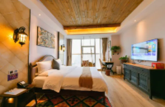 Half Acre City Lodge (Zhengzhou East Railway Station Exhibition Center)