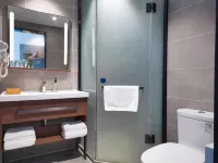 HanTing Hotel (Qiqihar Bukui Avenue Jiefang Branch) - Airport Shuttle