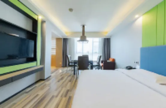 Mi Choice Hotel (Huanggang Normal College)