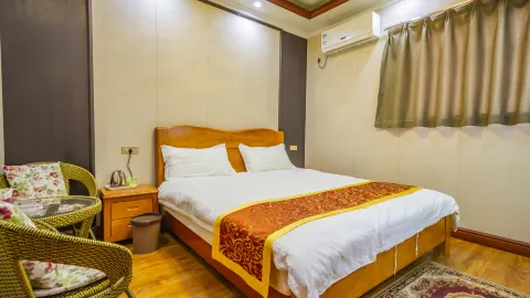 Xingping Tianhaigangwan Hotel in Xingping