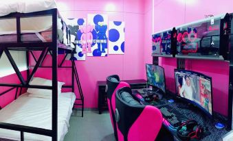 Penguin Light Stay at E-sports Hotel