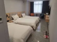 Yihe Hotel (Dali Dongfu Square)