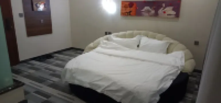 Xijin Scan Code Apartment