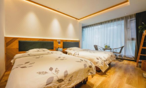 Lushan Leisure Time Homestay