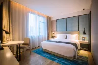Echarm Hotel (Nanchang Bayi Square Subway Station Wushang MALL)