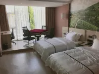 Gushi Peninsula Mansion