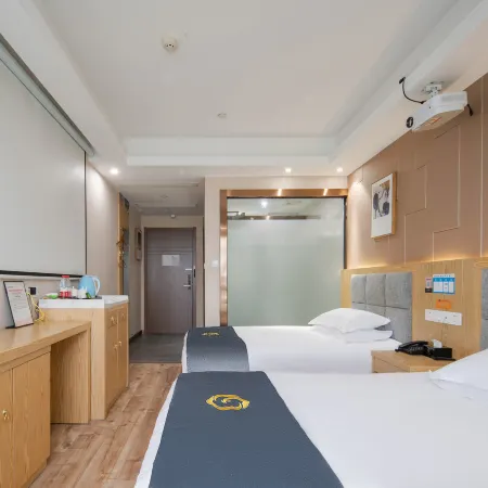 Xinyue Hotel Отели рядом с достопримечательностью «Jiaxing University Biology and Chemistry Engineering College»