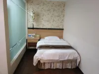 Old Four Seasons Wind Hotel - Bãi đậu xe