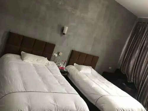 Longquan Jiutian Hotel