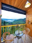 Longsheng Longji Rice Terraces Linyun Villa Hotels near Golden Buddha Peak View Point