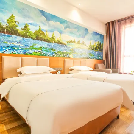 Yiju Fashion Hotel (Wuwei Railway Station Pedestrian Street)