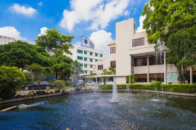 Dongguan Hotel Hotels in Дунгуань