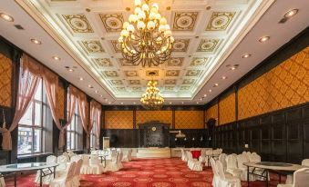 Longmen Building Hotel