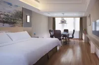 Vienna International Hotel (Taoyuan Longba) - parking