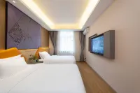 IU Hotel (Zigong Sichuan Light Chemical University Libaihe Campus) - 2-Star