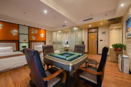 Hongguo Hotel (Zhengzhou Guomao 360) Отели рядом с достопримечательностью «Henan Water Conservancy and Environment Vocational College»