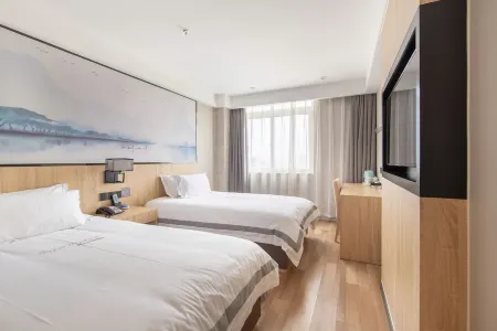 Qingmu Hotel (Nanjing Xinzhuang Metro Station) Отели рядом с достопримечательностью «Xuanwu Lake Scenic Area»