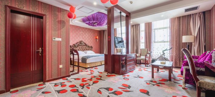 Karamay Jiuyue Longhua Grand Hotel Hotels in Karamay