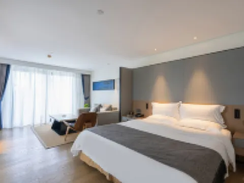 Louis Hotel(Zhongshan Block East Lihe Square Branch) Hotels near Sun Wen Memorial Park