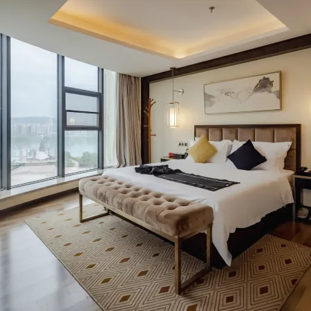 Binjiang Celebrity Holiday Hotel
