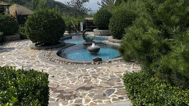 Western Evergreen Hot Spring Valley