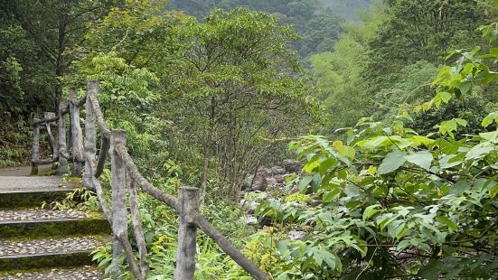 景色宜人美丽，空气质量非常好👍！山水风光无限秀丽，纯自然无