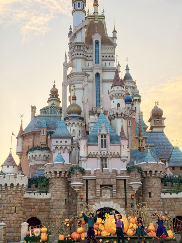 Hong Kong Disneyland Tickets [2026] - Promos, Prices, Reviews