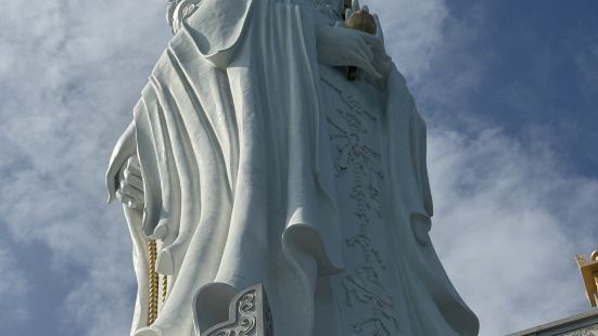 非常不错的景点 在三亚值得一去 特别是信奉佛教的人士 值得排