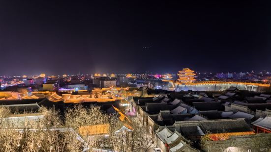 忻州古城灯会璀璨夺目，美轮美奂。漫步其中，仿佛穿越千年时光，