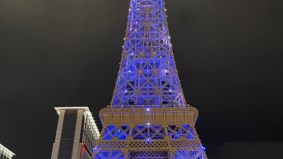 The Eiffel Tower in Macau is o