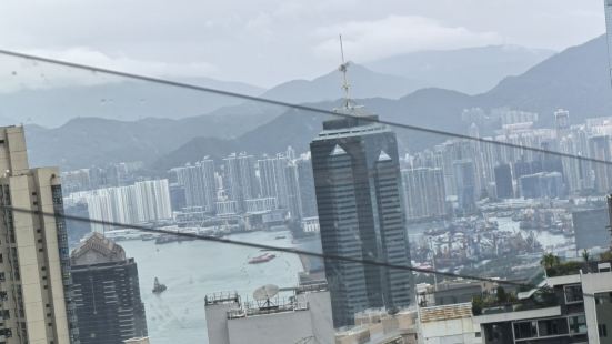 太平山顶的缆车还是值得体验一下的，看看周边的风景还是很不错的