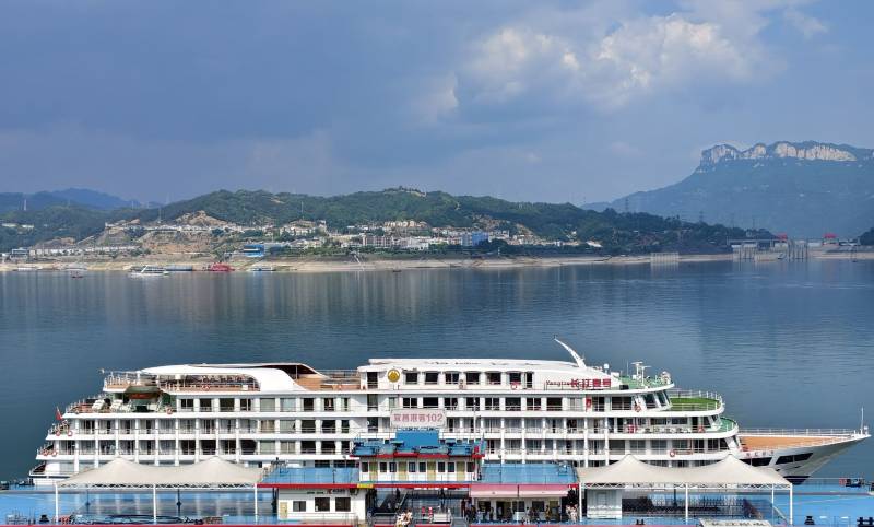 Yangtze No. 1 cruise ship on the Yangtze River